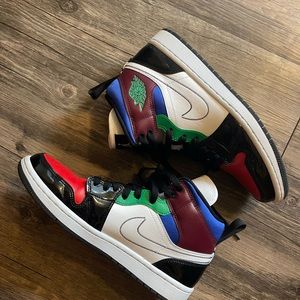 Women’s Air Jordan Mids